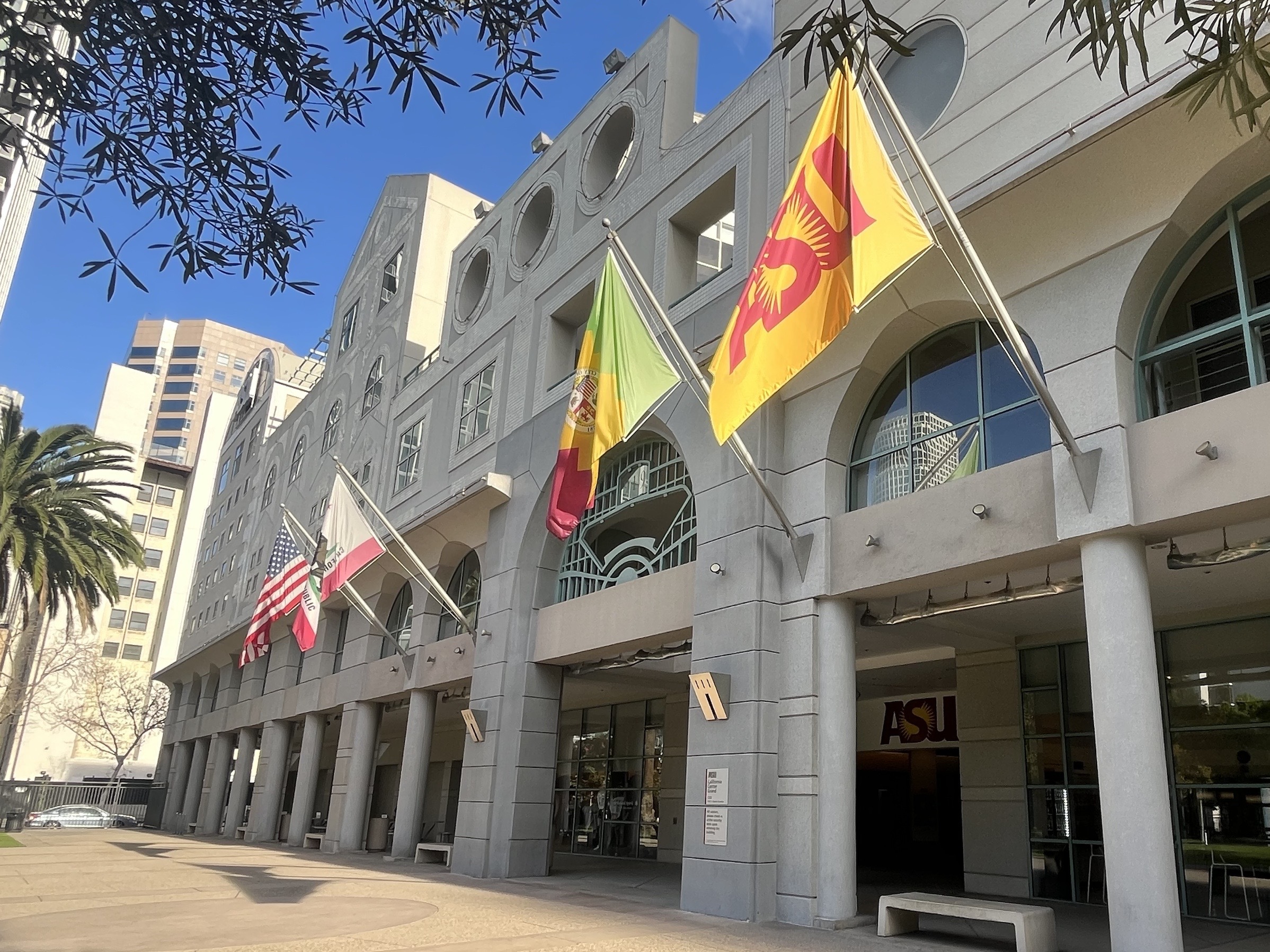 Arizona State University fights for California financial aid